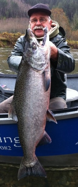 Sixes River salmon fishing, salmon fishing on the Elk and Sixes rivers near Port Orford Oregon with pro guide Andy Martin.